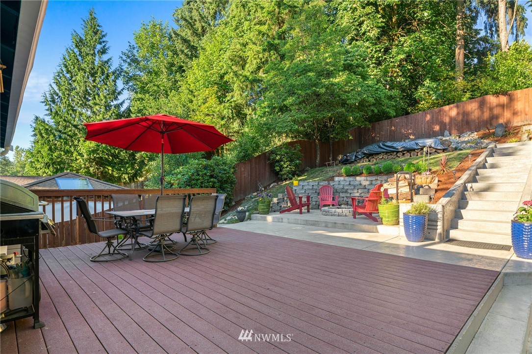 23019 19th Drive Southeast Bothell, WA 98021 - Photo 22 of 28 an outdoor space with seating