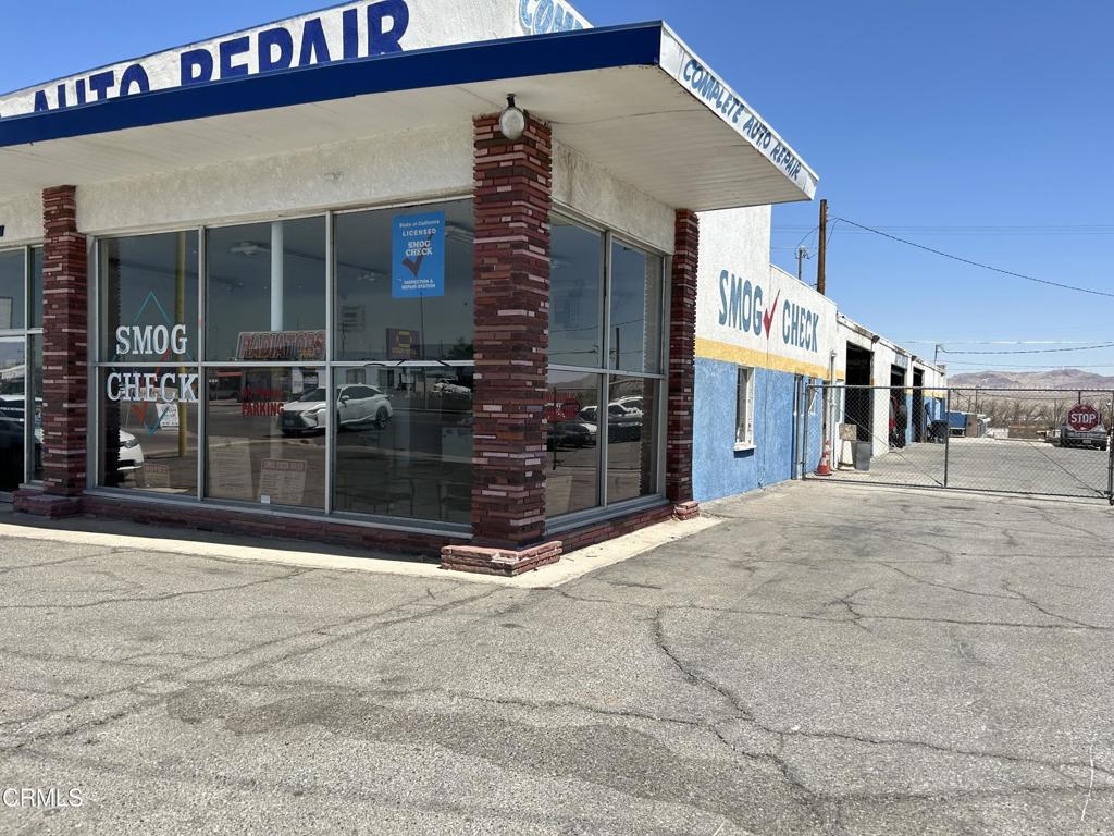1401 Main Street Barstow, CA 92311 - Photo 6 of 66 a view of a building with door