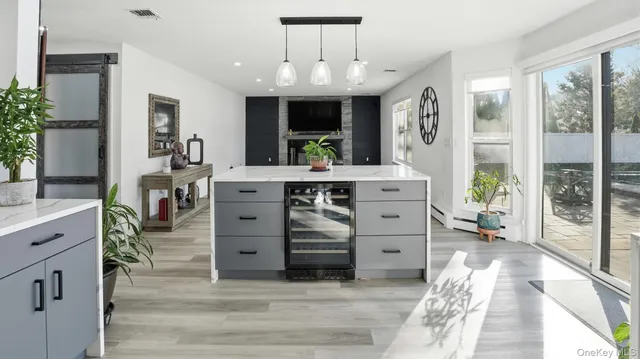 $1,175,000 | 8 Hamilton Place, Lake Grove, NY 11755