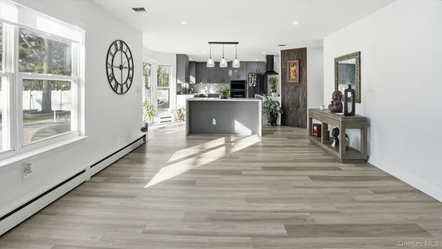 $1,175,000 | 8 Hamilton Place, Lake Grove, NY 11755