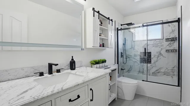 $1,175,000 | 8 Hamilton Place, Lake Grove, NY 11755