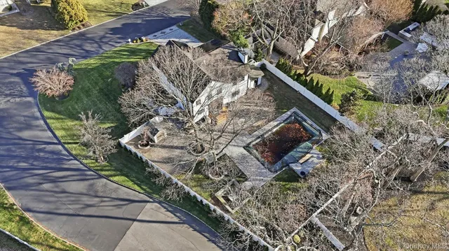 $1,175,000 | 8 Hamilton Place, Lake Grove, NY 11755