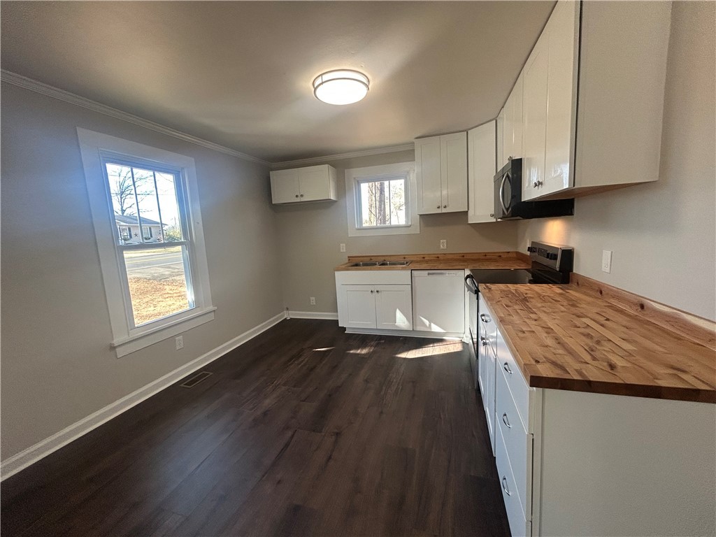 305 Kay Street Belton, SC 29627 - Photo 22 of 36