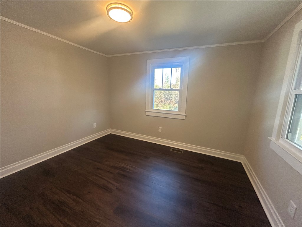 305 Kay Street Belton, SC 29627 - Photo 9 of 36