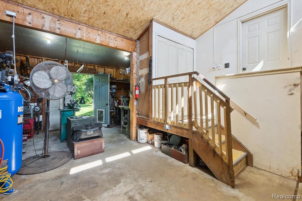 265 Airport Road Waterford, MI 48327 - Photo 27 of 47 Gallery Image 27