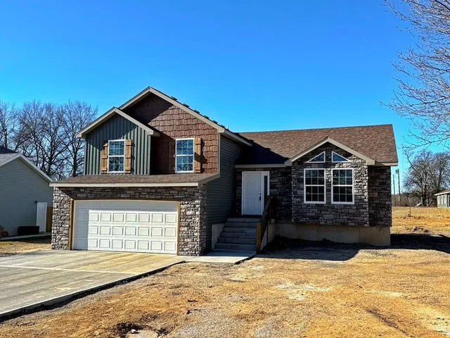 $239,900 | 1714 South Jackson Street, El Dorado Springs, MO 64744
