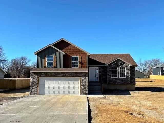$239,900 | 1714 South Jackson Street, El Dorado Springs, MO 64744