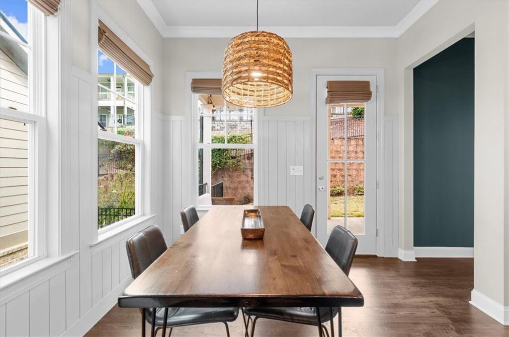 320 Senna Street Marietta, GA 30064 - Photo 24 of 53 a view of a dining room with furniture and window