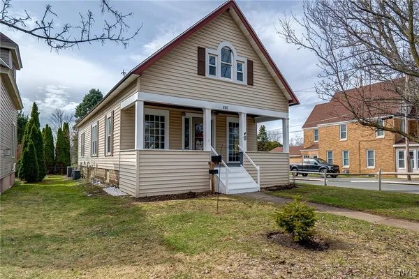 $300,000 | 329 North Main Street, Manlius, NY 13116