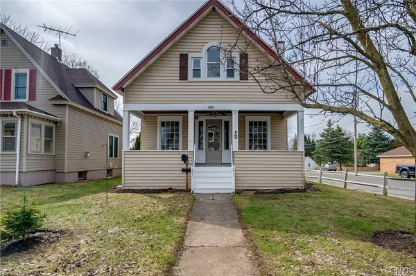 $300,000 | 329 North Main Street, Manlius, NY 13116