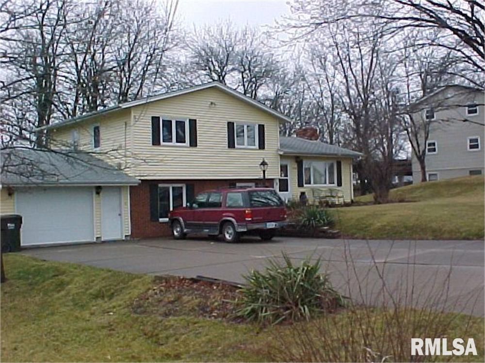 1324 Devils Glen Road Bettendorf, IA 52722 - Photo 1 of 1 Gallery Image 1