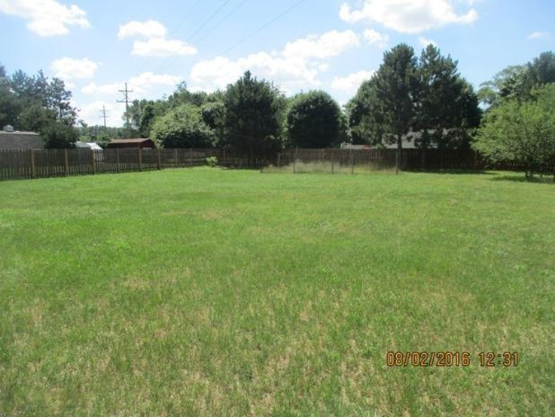 2986 Hamilton Road Muskegon, MI 49445 - Photo 12 of 12 2986 Hamilton 8-2-16D (3)