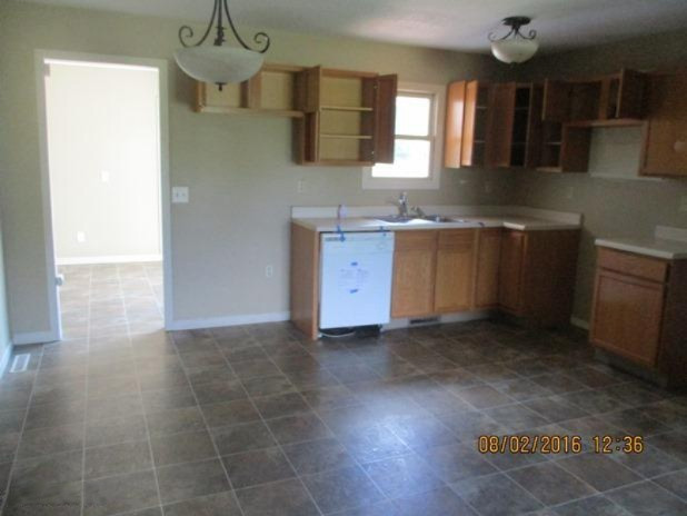 2986 Hamilton Road Muskegon, MI 49445 - Photo 2 of 12 2986 Hamilton 8-2-16D (32)