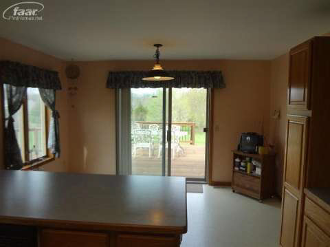 19112 Tipsico Lake Road Fenton, MI 48430 - Photo 8 of 18 20400207-7.JPG