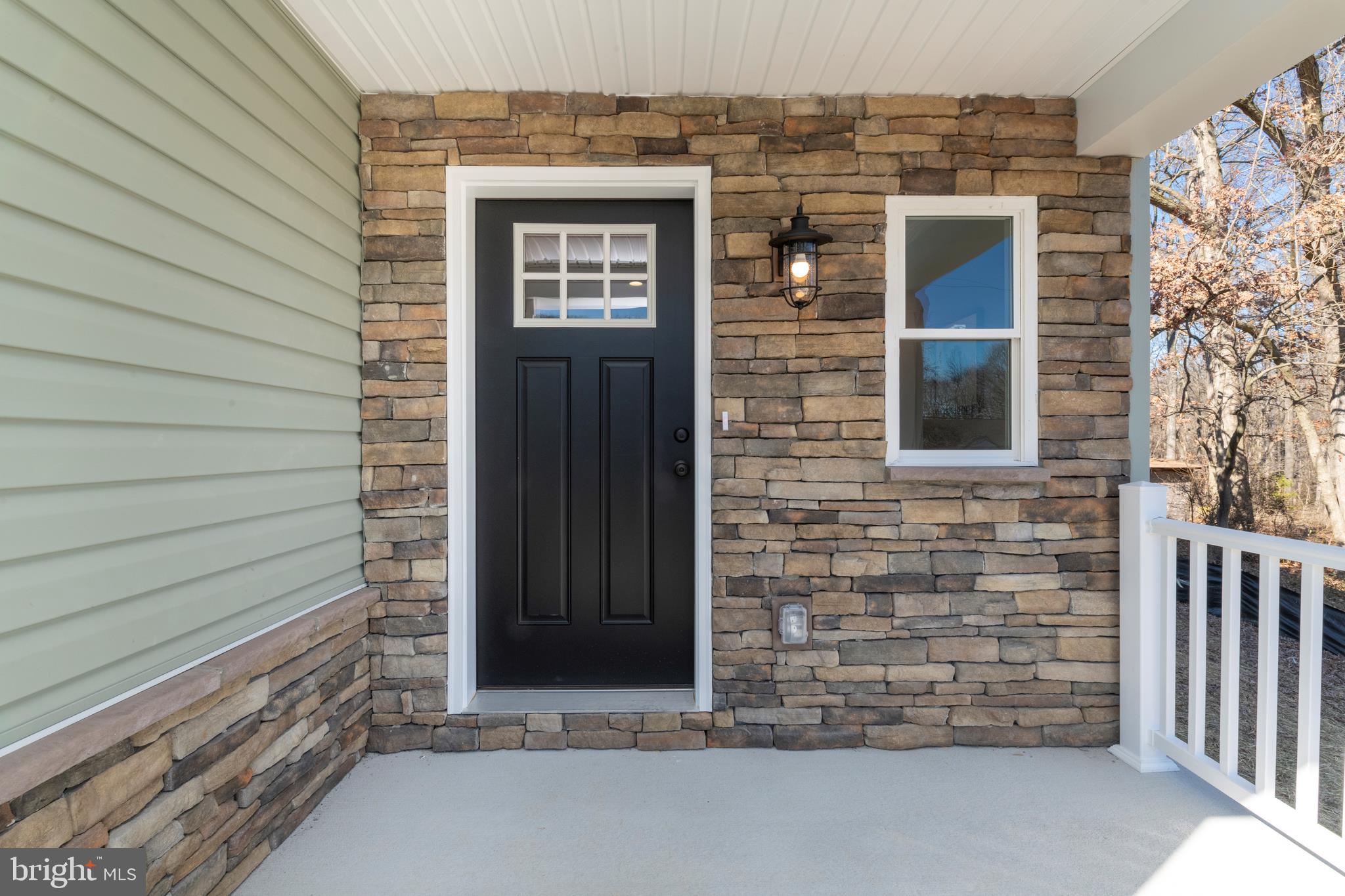 1640 Hopewell Avenue Baltimore, MD 21221 - Photo 3 of 38 Gallery Image 3
