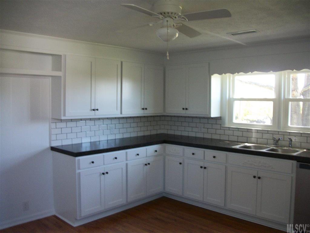 2968 Eddington Road Granite Falls, NC 28630 - Photo 8 of 14 Gallery Image 8