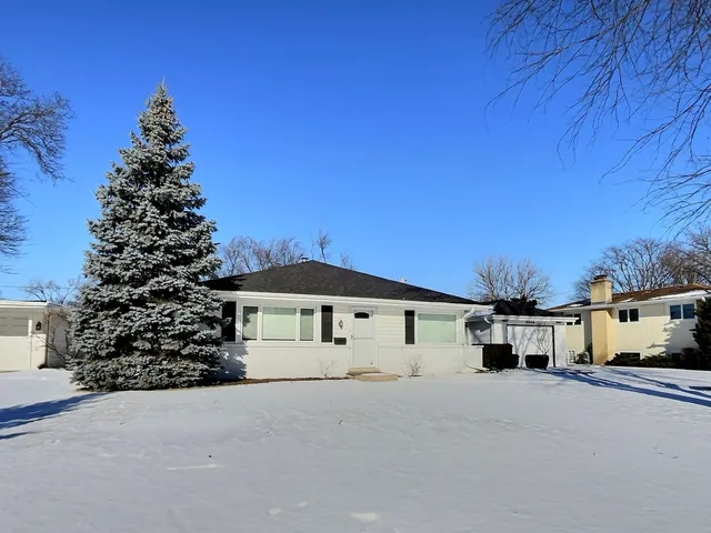 $3,800 | 2946 Knollwood Lane, Glenview, IL 60025