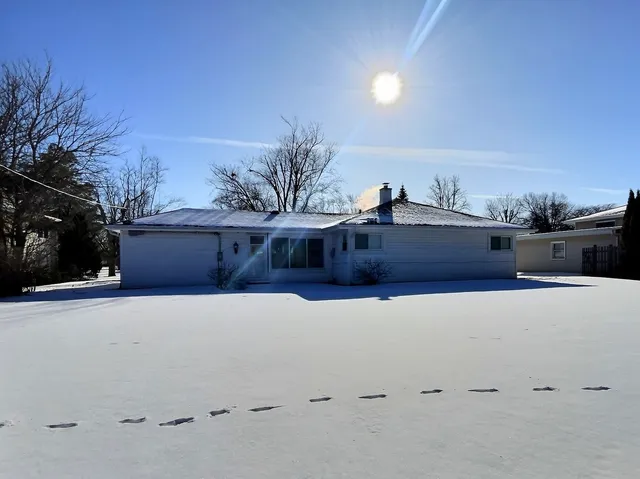 $3,800 | 2946 Knollwood Lane, Glenview, IL 60025