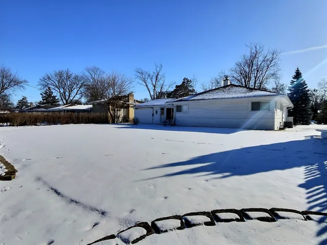 $3,800 | 2946 Knollwood Lane, Glenview, IL 60025