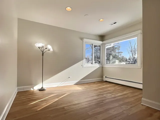 $3,800 | 2946 Knollwood Lane, Glenview, IL 60025