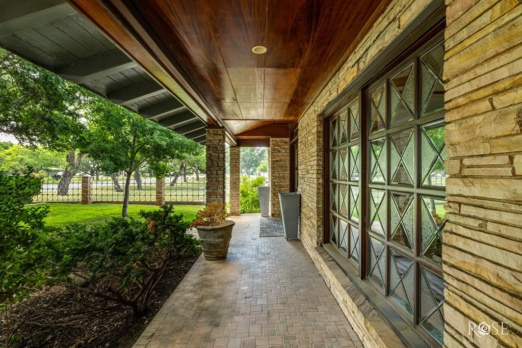 1703 Christoval Road San Angelo, TX 76903 - Photo 9 of 63 Photo 9