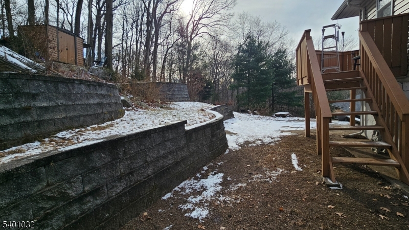 12 Ford Road Landing, NJ 07850 - Photo 31 of 32 a view of a backyard with sitting area