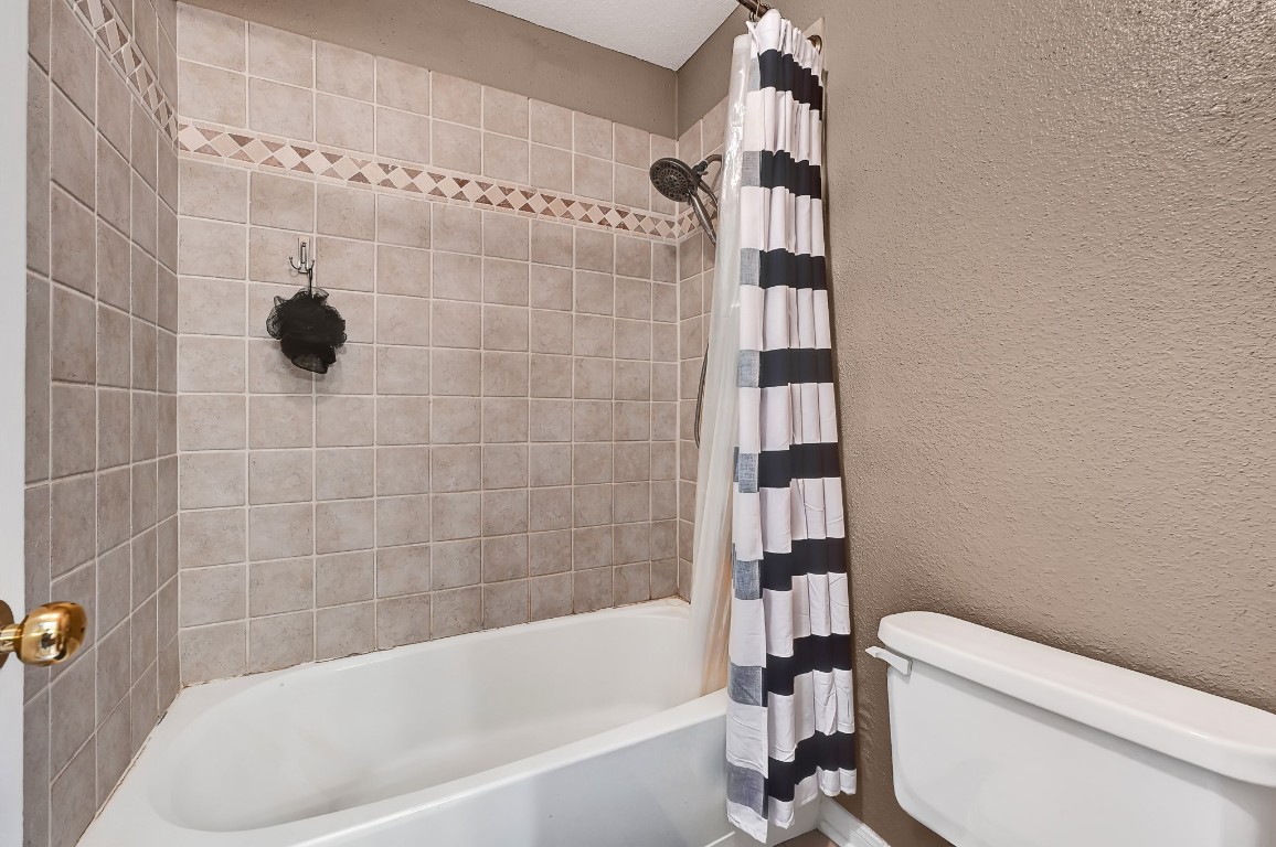 2211 South Kirkwood Road, Unit 26 Houston, TX 77077 - Photo 18 of 25