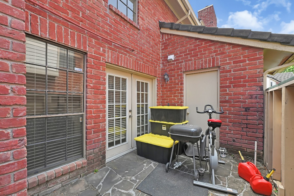 2211 South Kirkwood Road, Unit 26 Houston, TX 77077 - Photo 23 of 25