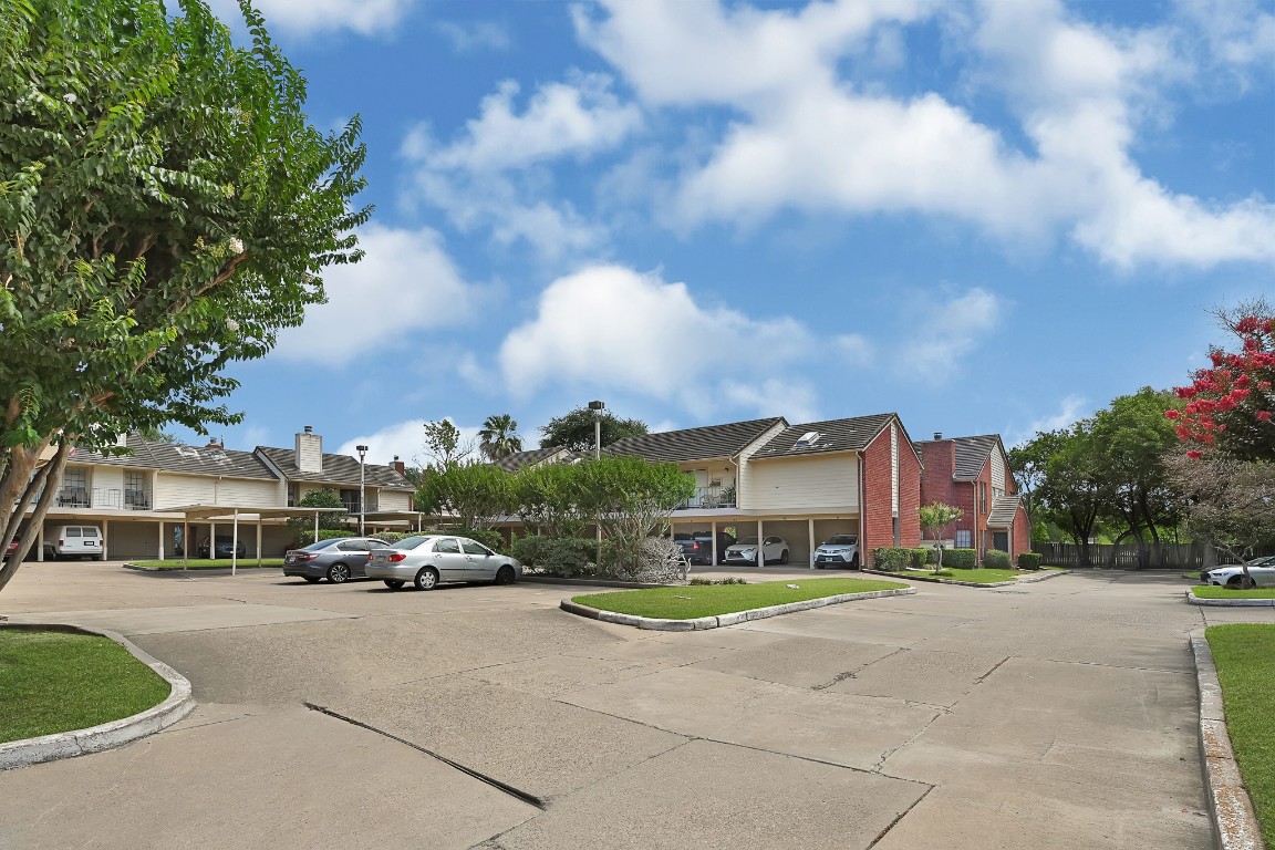 2211 South Kirkwood Road, Unit 26 Houston, TX 77077 - Photo 6 of 25