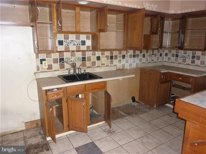 3715 Layfield Road Pennsburg, PA 18073 - Photo 4 of 9 Kitchen