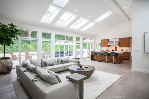 $20,000 | 11 Greenbriar Lane, Newport Beach, CA 92660