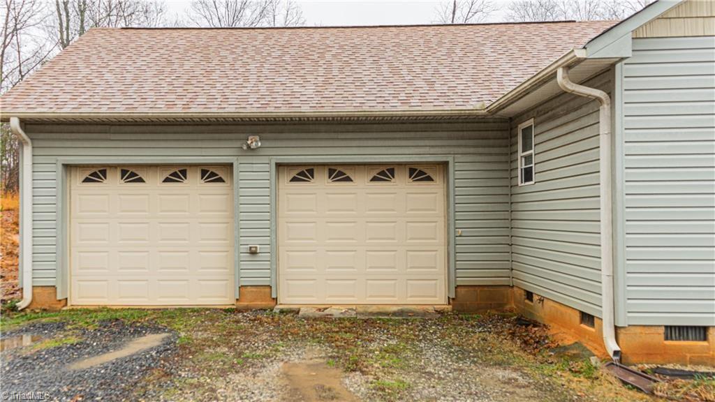 2587 Slate Road King, NC 27021 - Photo 4 of 9
