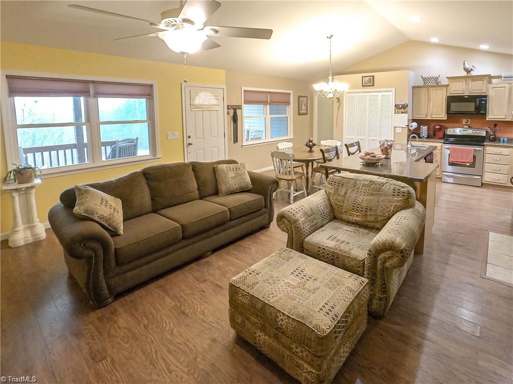 2587 Slate Road King, NC 27021 - Photo 6 of 9