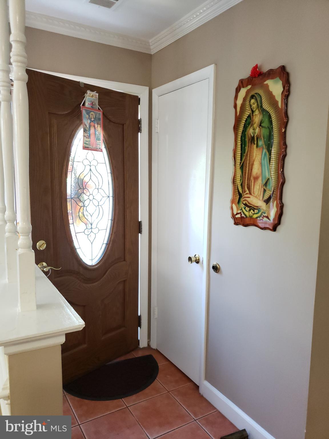 8736 Ridge Hollow Court Springfield, VA 22152 - Photo 15 of 57 MAIN ENTRANCE
