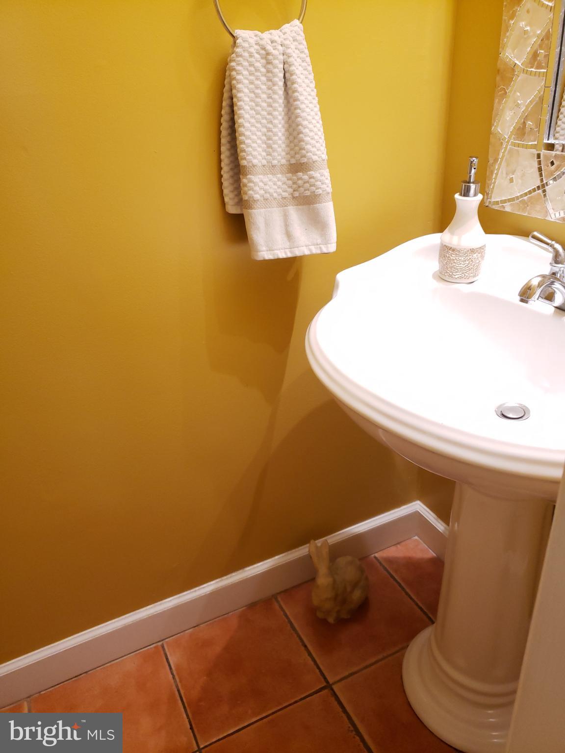 8736 Ridge Hollow Court Springfield, VA 22152 - Photo 18 of 57 HALF BATHROOM MAIN FLOOR