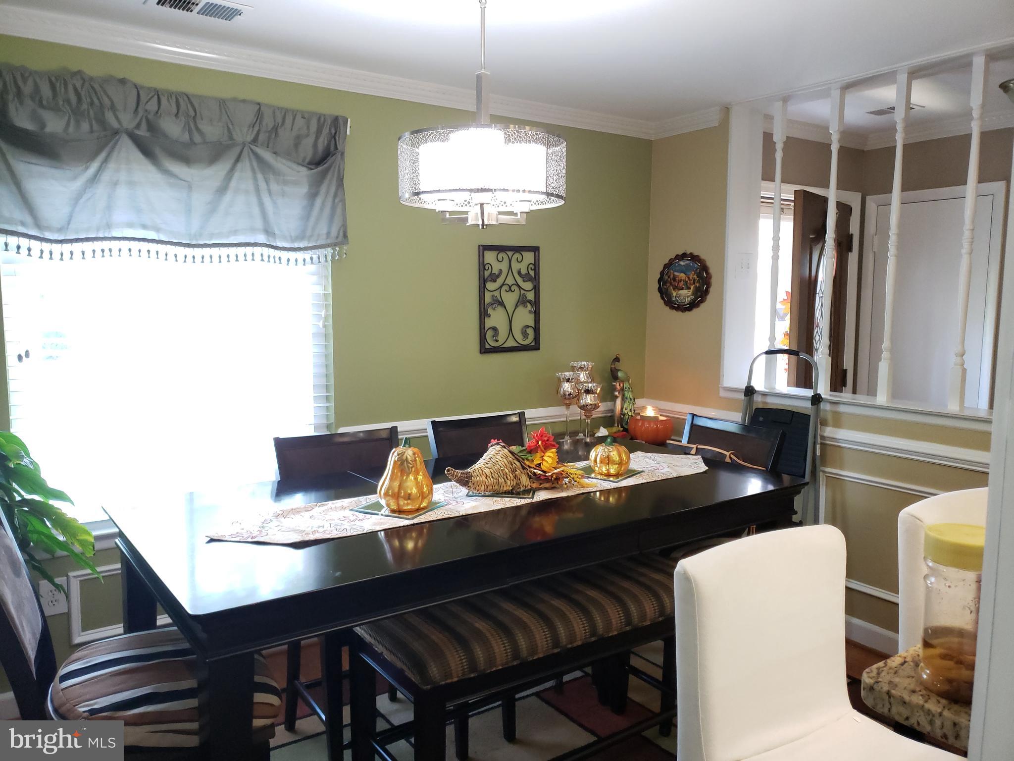 8736 Ridge Hollow Court Springfield, VA 22152 - Photo 6 of 57 DINING AREA MAIN FLOOR