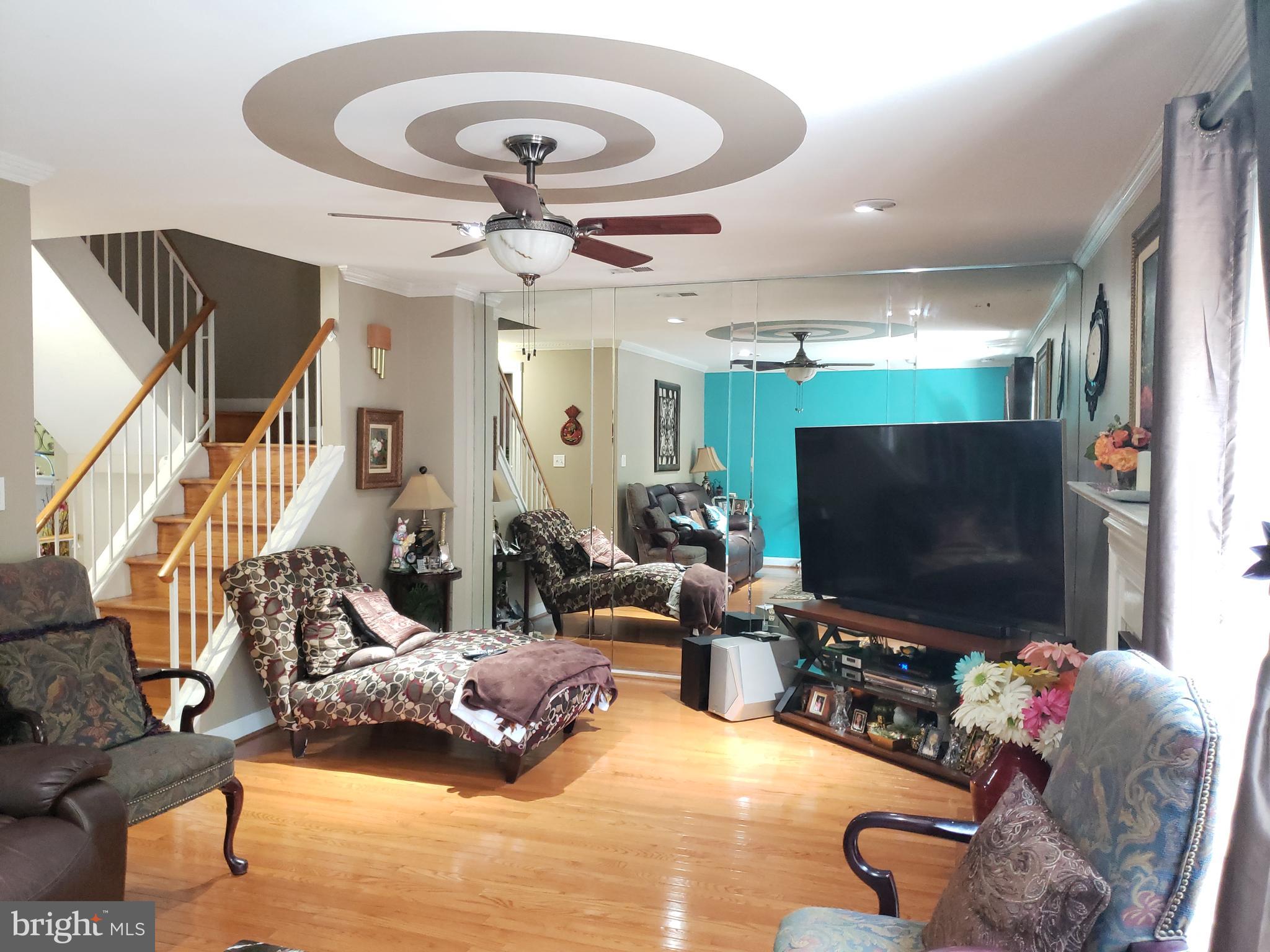 8736 Ridge Hollow Court Springfield, VA 22152 - Photo 8 of 57 LIVING ROOM MAIN FLOOR