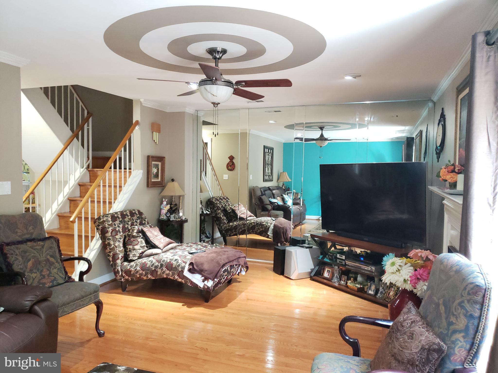 8736 Ridge Hollow Court Springfield, VA 22152 - Photo 9 of 57 LIVING ROOM MAIN FLOOR