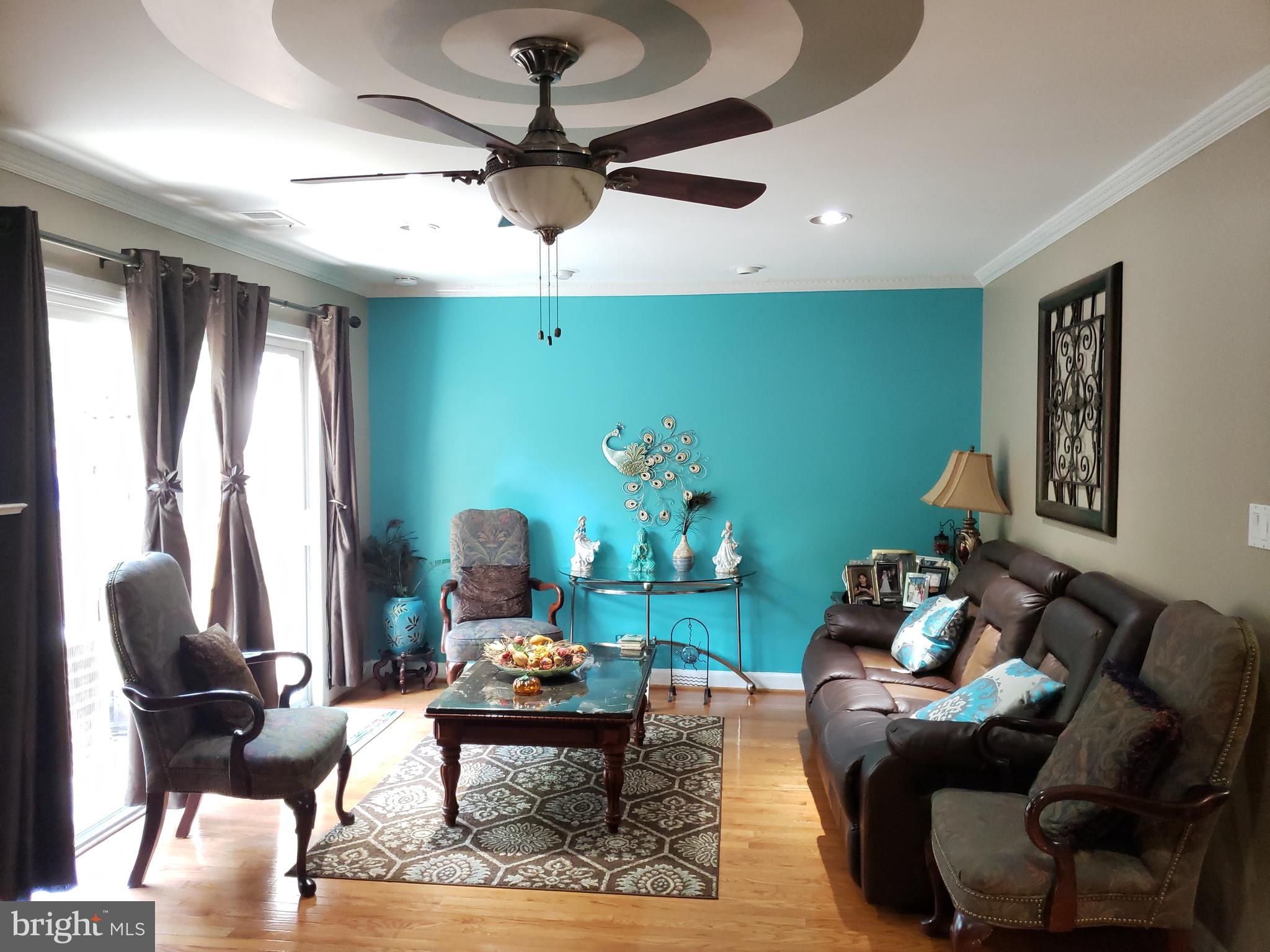 8736 Ridge Hollow Court Springfield, VA 22152 - Photo 10 of 57 LIVING ROOM MAIN FLOOR