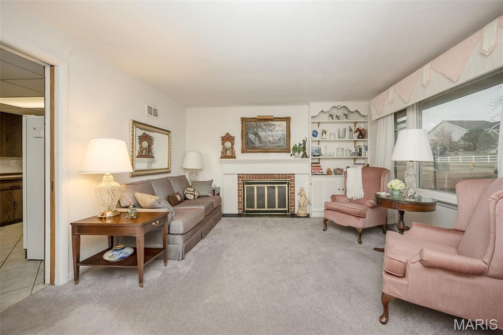 521 Kehrs Mill Road Ballwin, MO 63011 - Photo 5 of 39