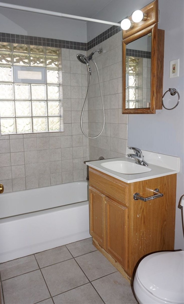 2348 Wisconsin Road Rockford, IL 61108 - Photo 6 of 15 Gallery Image 6