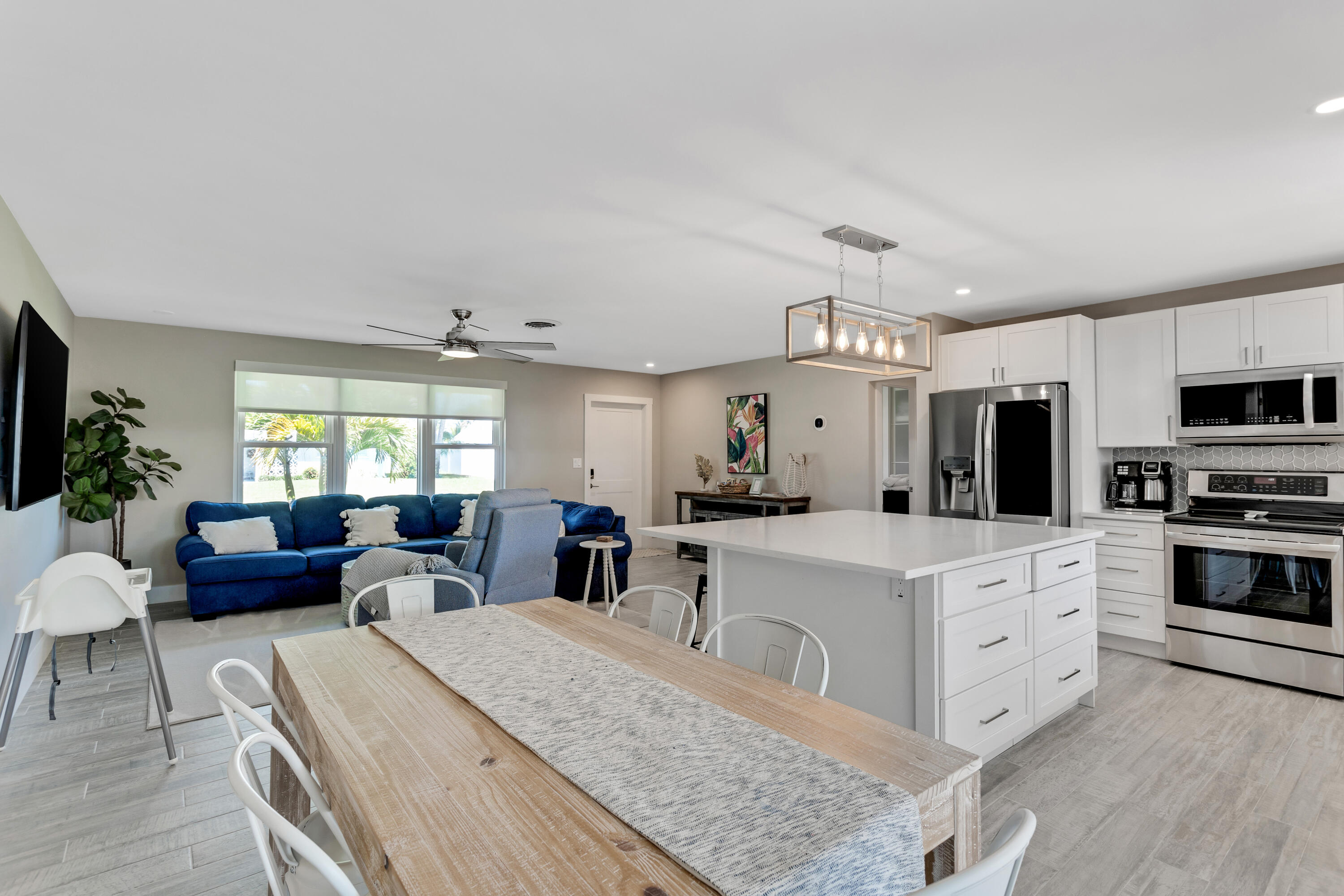 47 Ridgewood Circle Tequesta, FL 33469 - Photo 12 of 31 r93MIxov08-8U5A7543