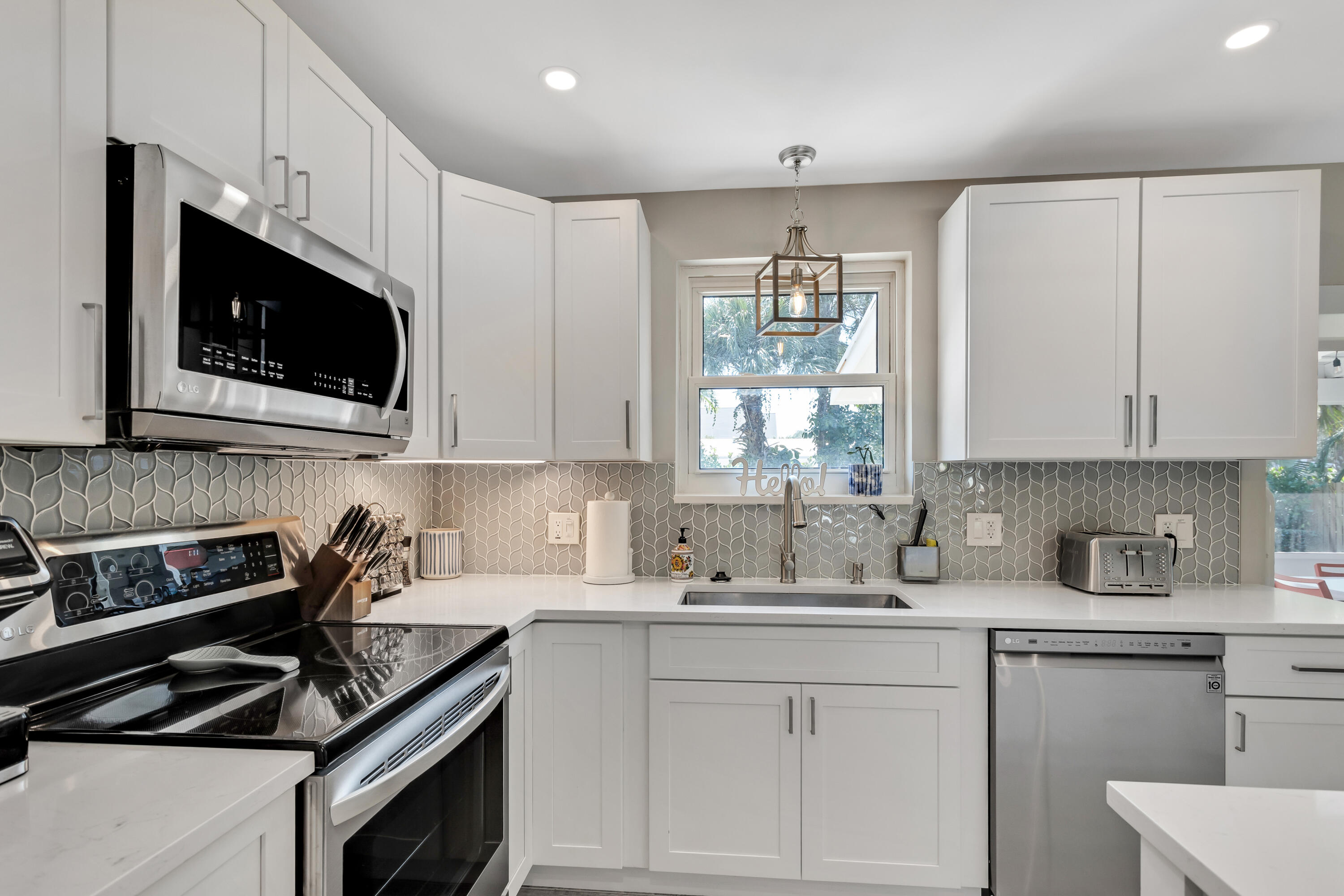 47 Ridgewood Circle Tequesta, FL 33469 - Photo 15 of 31 r93MIxov08-8U5A7555