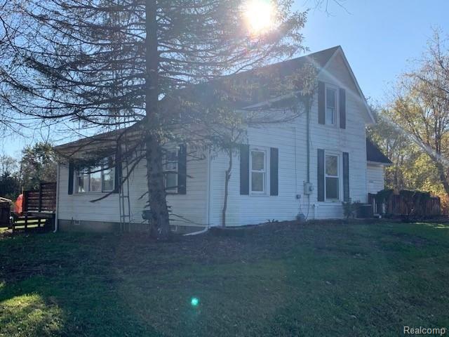 4455 West Thompson Road Linden, MI 48451 - Photo 16 of 16 IMG_5054.jpg