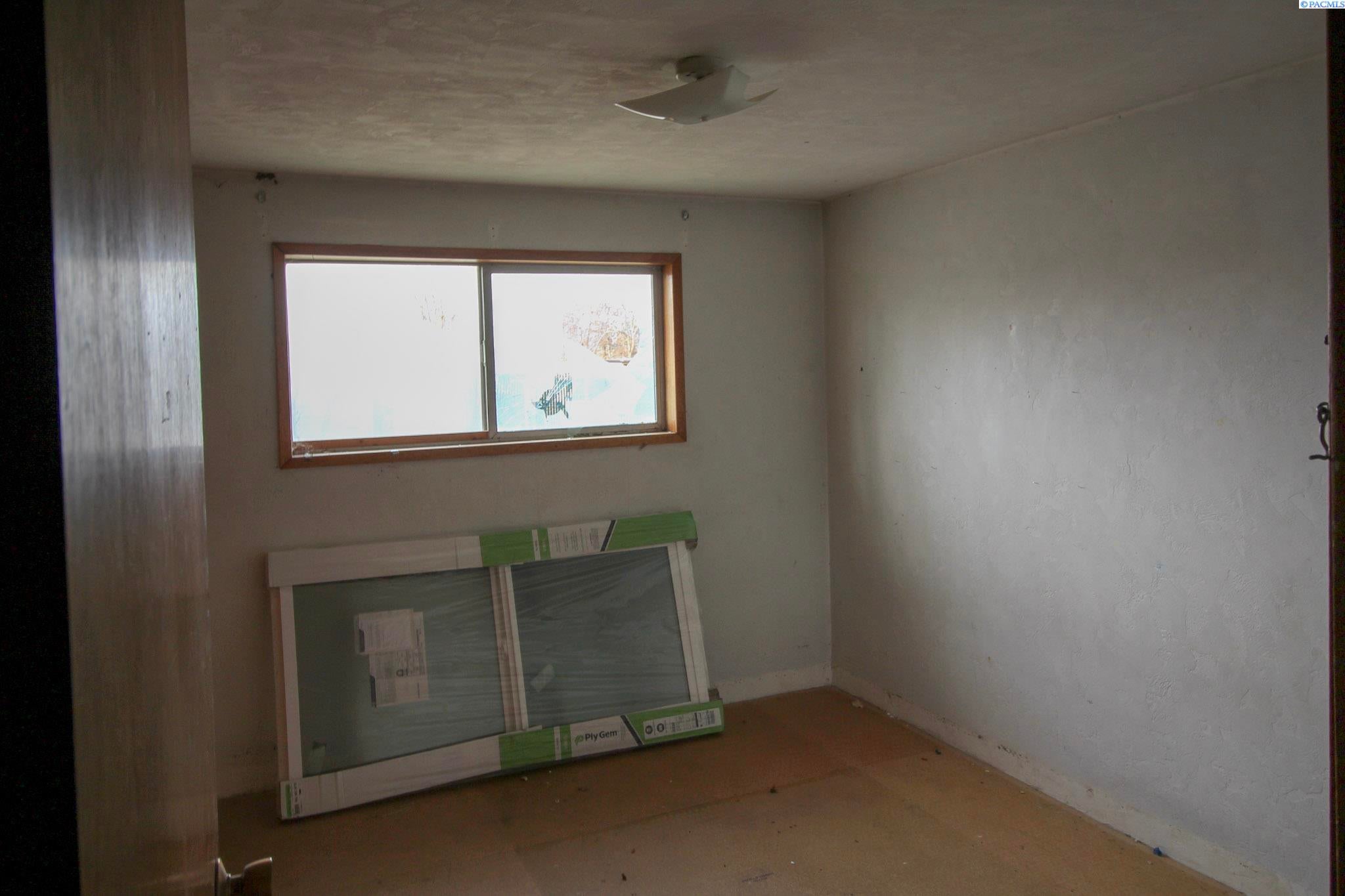 29005 South Carlson Road Kennewick, WA 99337 - Photo 15 of 23 Gallery Image 15