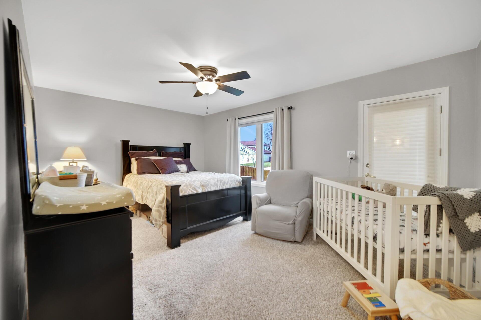 3731 42nd Drive Highland, IN 46322 - Photo 16 of 26 1920x1280