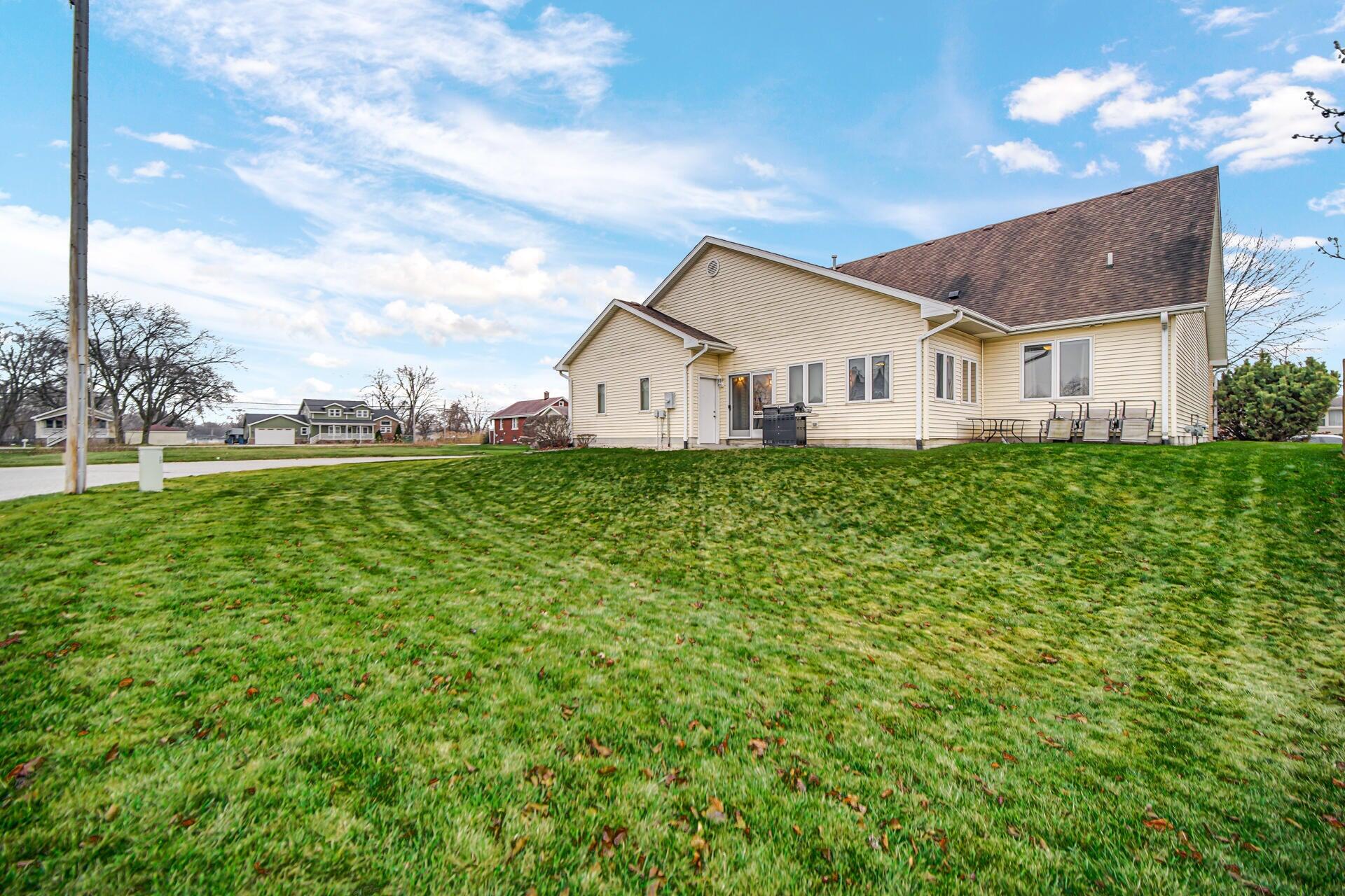 3731 42nd Drive Highland, IN 46322 - Photo 25 of 26 1920x1280