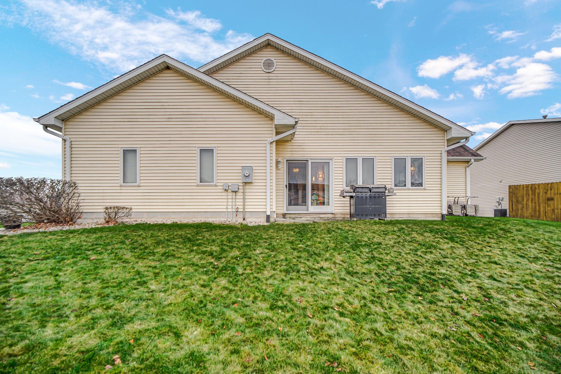 3731 42nd Drive Highland, IN 46322 - Photo 26 of 26 1920x1280