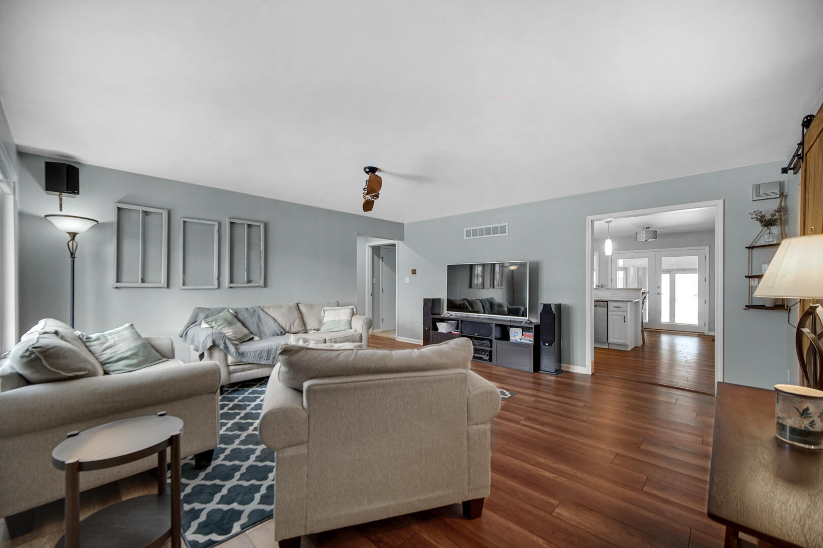 3731 42nd Drive Highland, IN 46322 - Photo 4 of 26 1620x1080