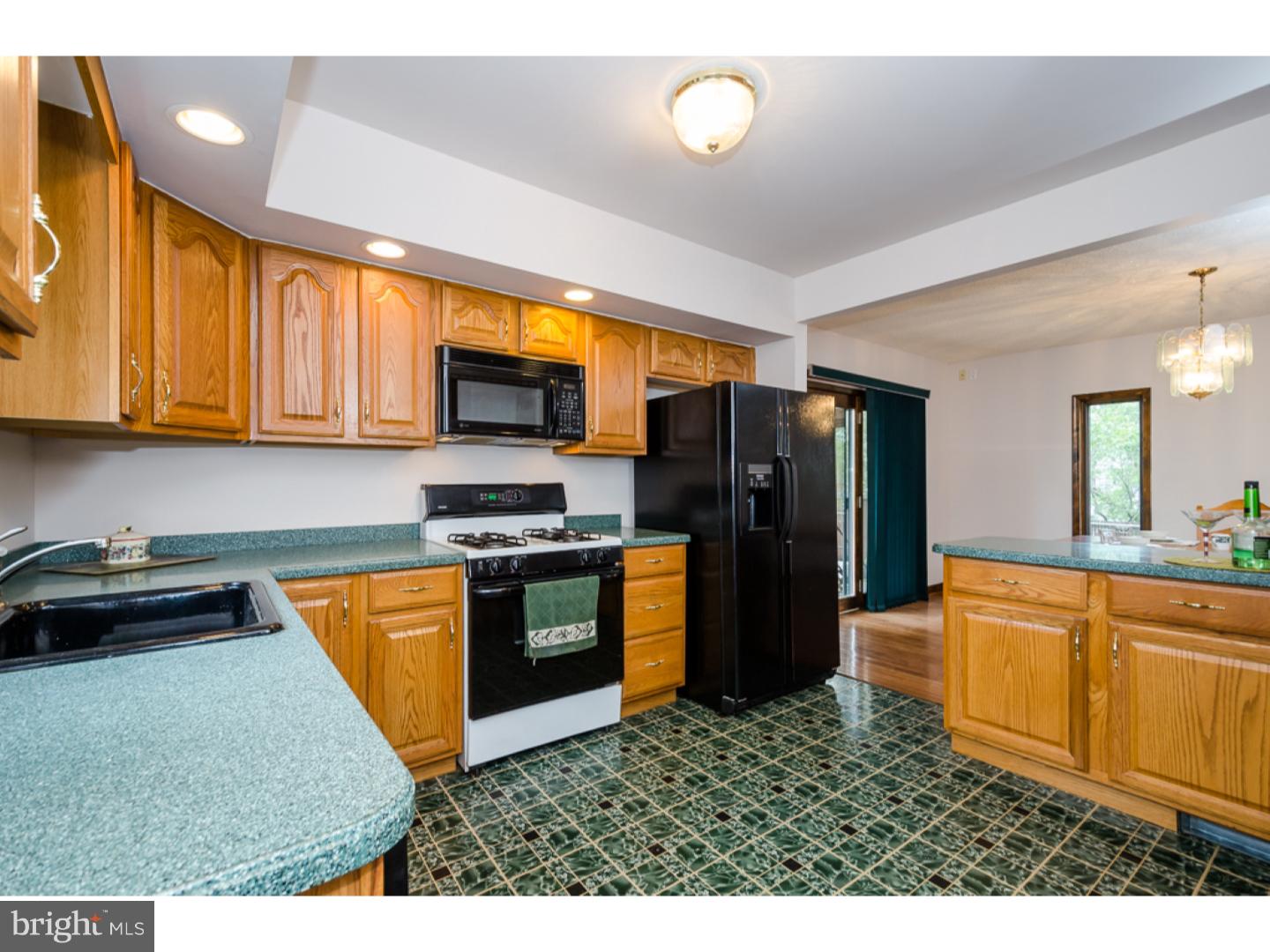 805 Kettle Run Road Marlton, NJ 08053 - Photo 7 of 24